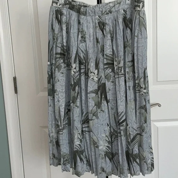 Ted baker floral pleated skirt - Picture 2 of 6